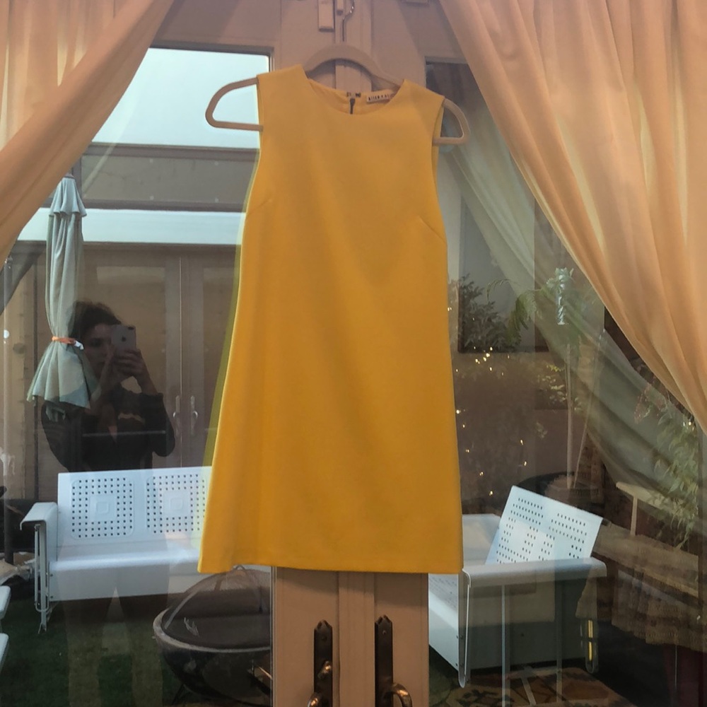 Gently worn Alice + Olivia Yellow Dress